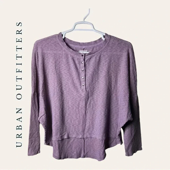 0326W. URBAN OUTFITTERS LONG SLEEVE TOP SIZE MEDIUM‎ LILAC IN COLOR - Picture 1 of 9